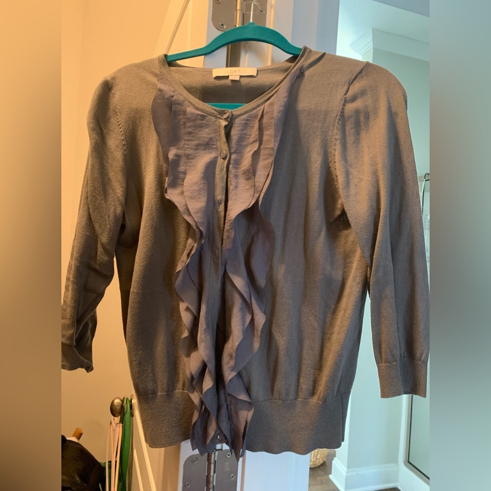 Loft grey cardi with beautiful detailed front